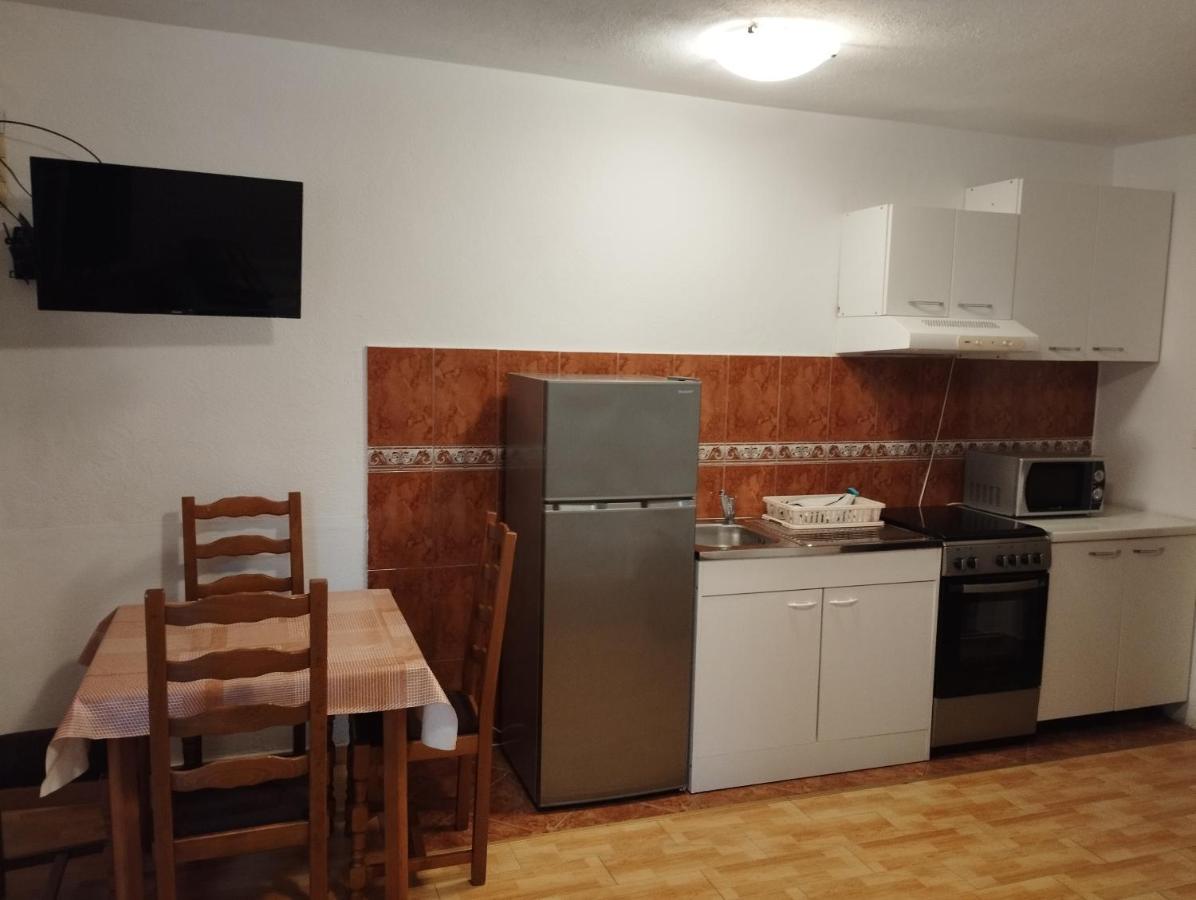 Dck Apartments กอสเตรนา ภายนอก รูปภาพ