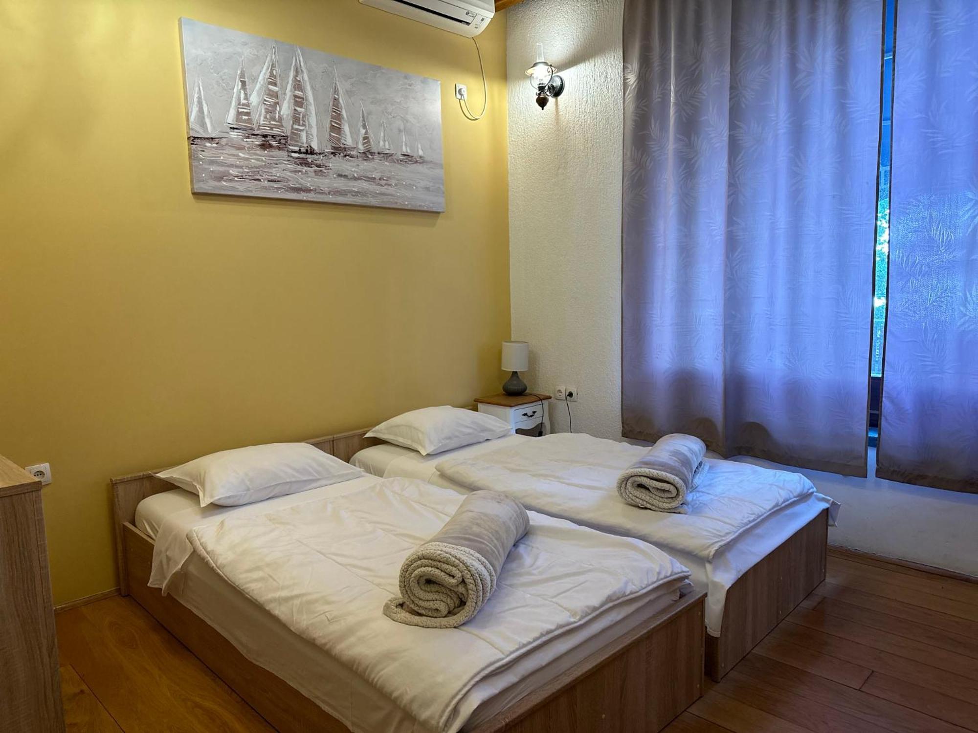 Dck Apartments กอสเตรนา ภายนอก รูปภาพ