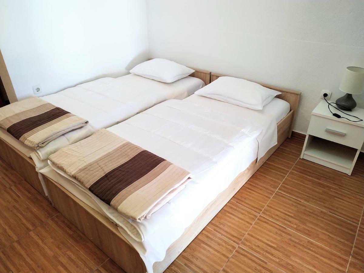 Dck Apartments กอสเตรนา ภายนอก รูปภาพ